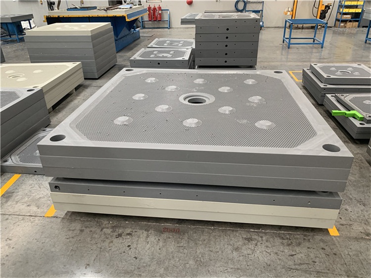 壓濾機濾板突然斷裂的原因有哪些?